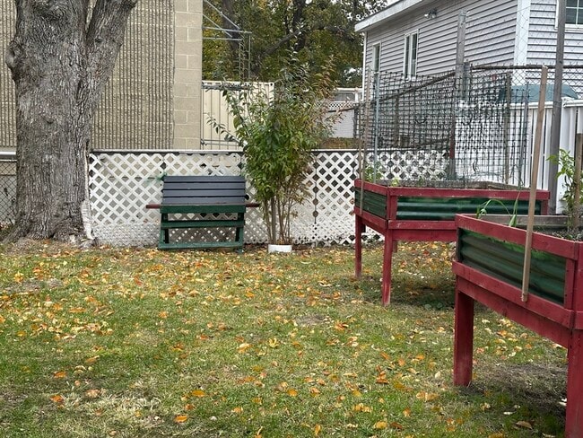 Building Photo - 88 Hancock St