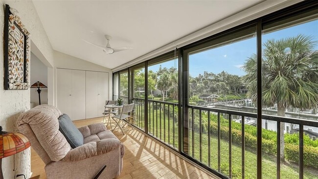 Building Photo - 1611 Clower Creek Dr