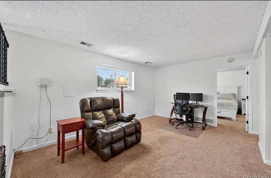 Building Photo - 1847 S Yampa Way