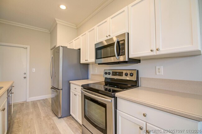 Building Photo - 446 Rainbow Springs Terrace