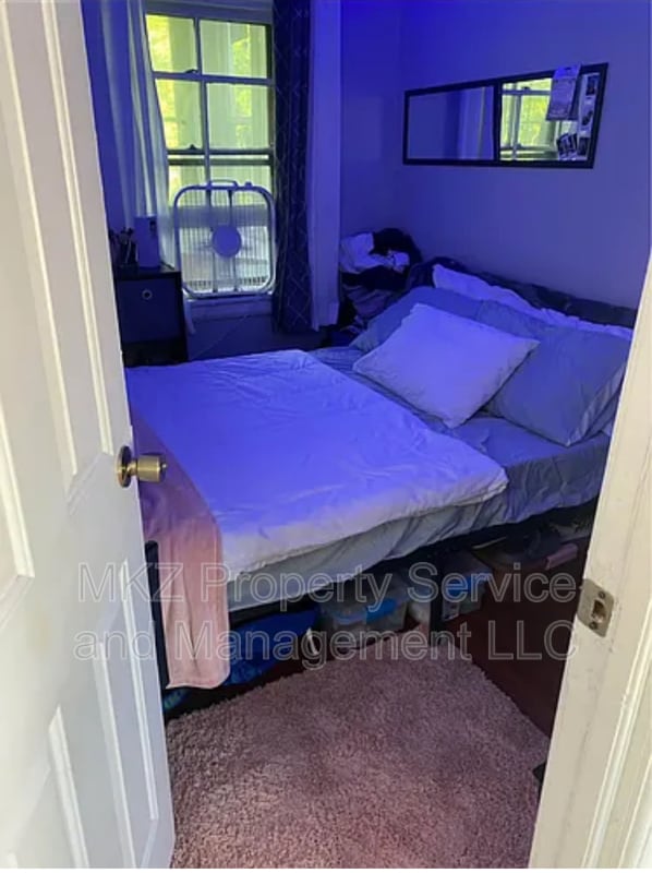 Building Photo - 253 Western Ave