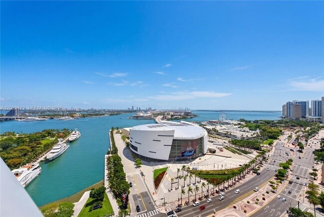 Building Photo - 888 Biscayne Blvd