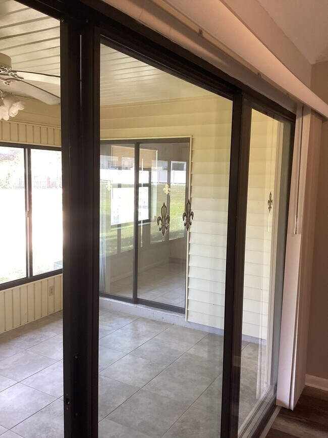 Building Photo - 55+ Gated HOA Community!