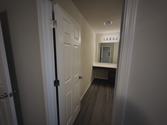 Building Photo - ?Home in the Edmond Area! ?