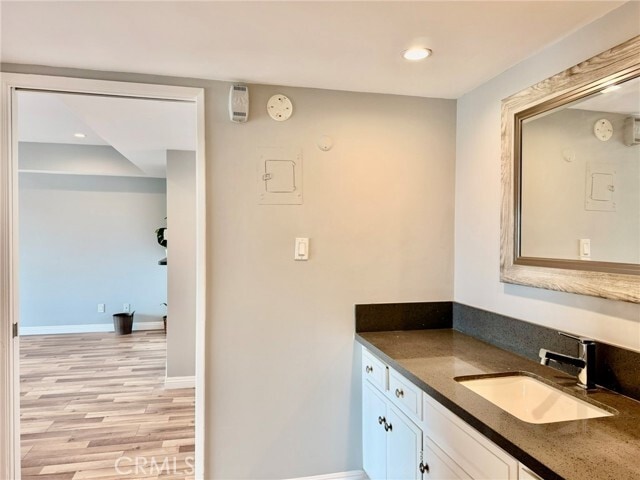 Building Photo - 400 S Los Robles Ave