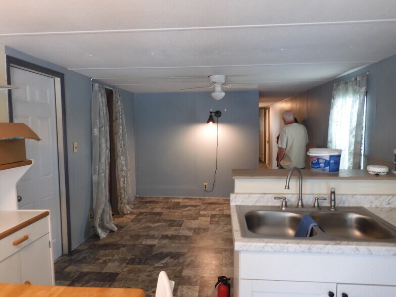 NICE LIVING ROOM - 7831 Sunrunner Dr
