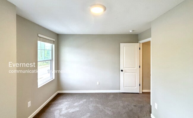 Building Photo - 6149 Jadwinn Dr
