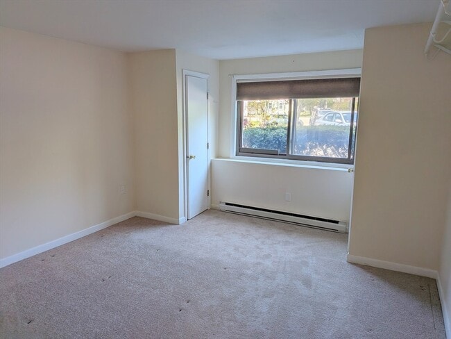 Building Photo - 16 Juniper Rd