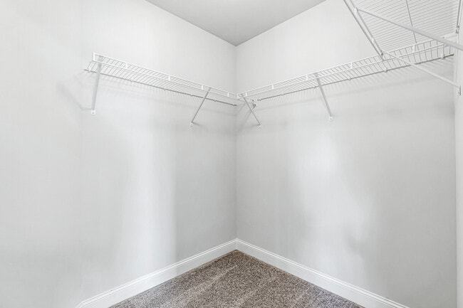 Building Photo - 201 Abercorn Dr