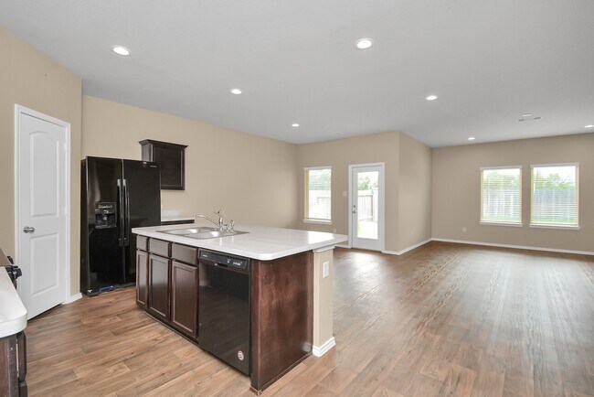 Building Photo - 5415 Dover Ter Wy