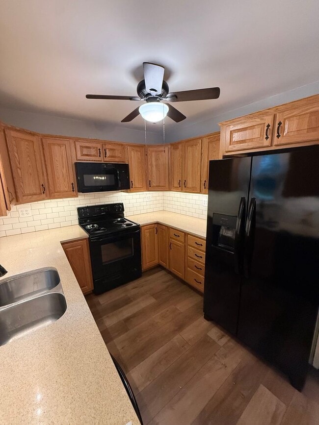 Building Photo - 2 Bed / 1.5 Bath Doylestown Townhome