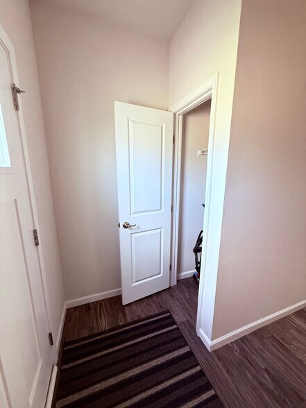 Building Photo - 3383 Jackson Park Dr NW