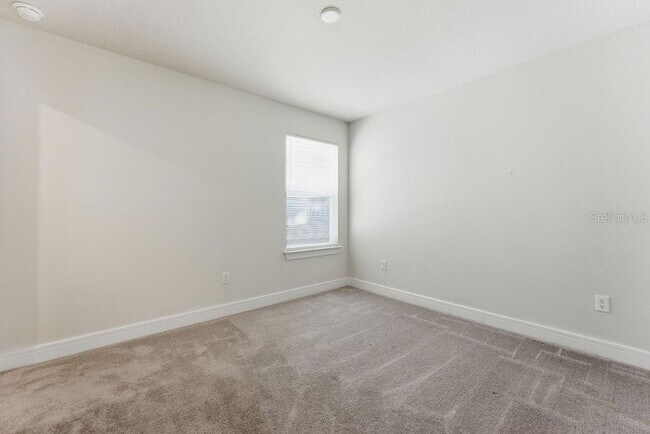 Building Photo - 14037 Kauai Dr