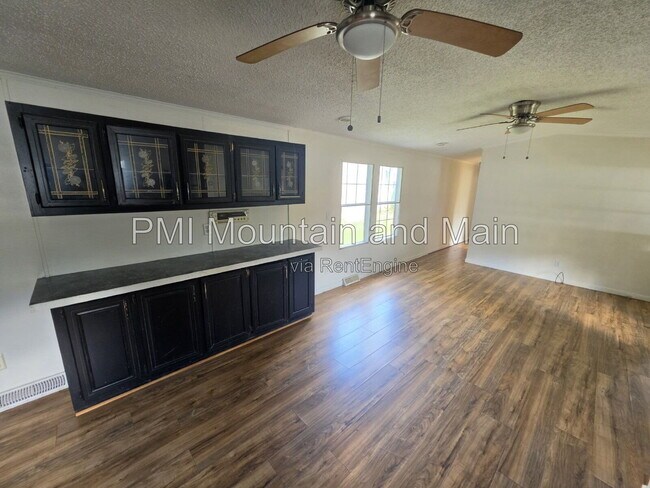 Building Photo - 34 Misty Mountain Way