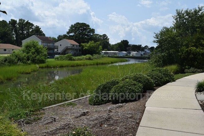 Building Photo - 8122 Ships Crossing Rd
