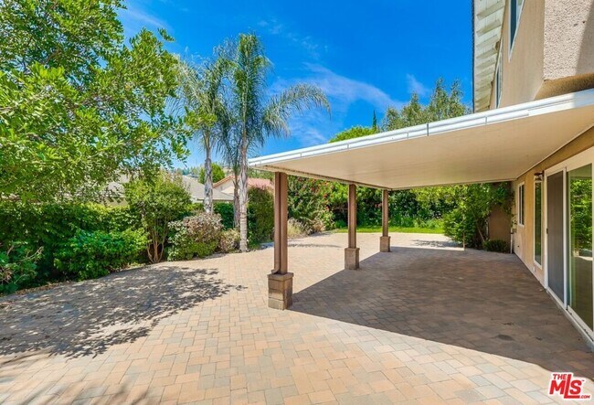 Building Photo - 687 Mt Carmel Dr