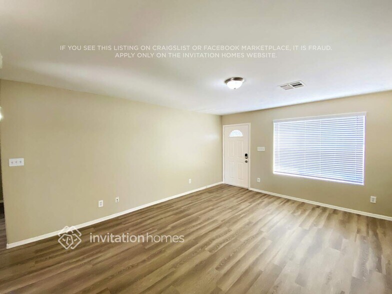 Building Photo - 250 Dakota St