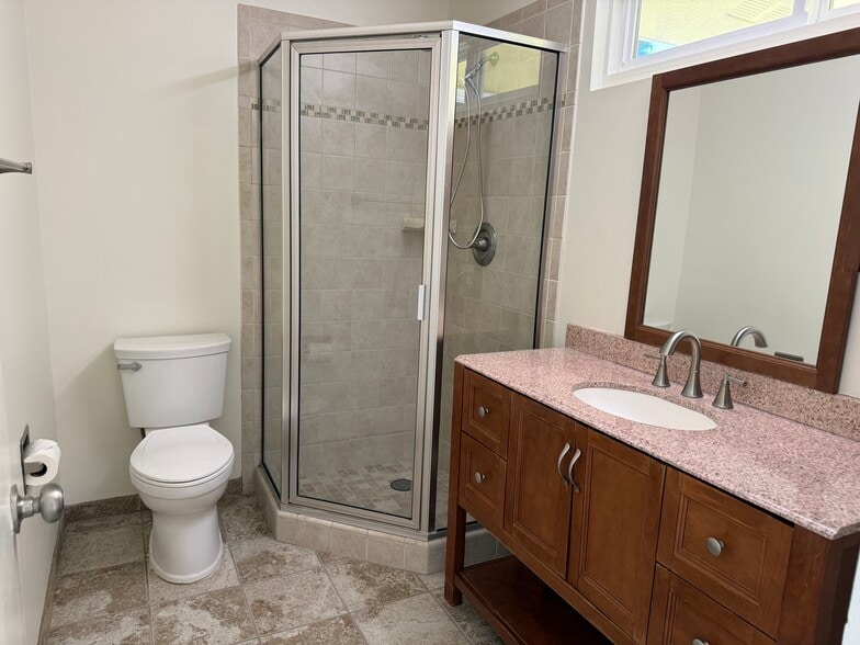 Building Photo - 486 Vaquero Ln