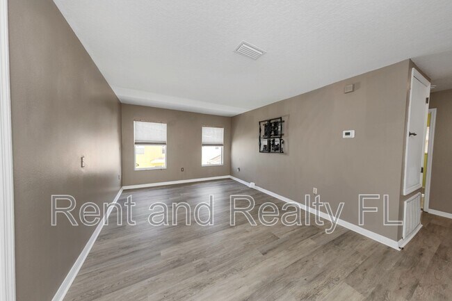 Building Photo - 12107 Fern Haven Ave