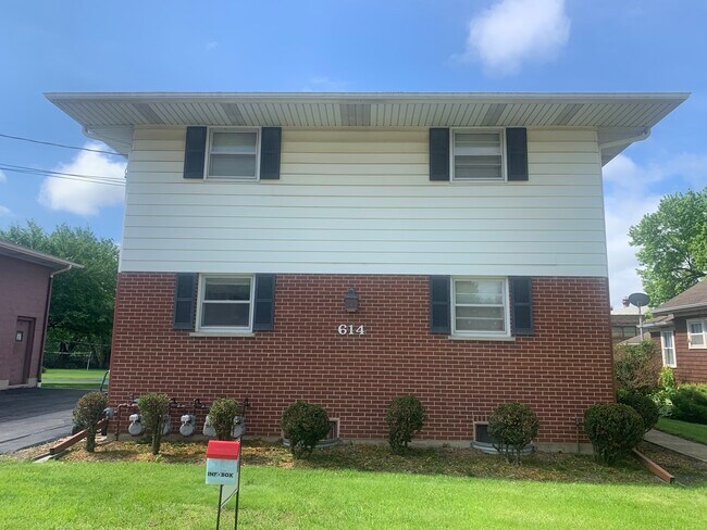 Building Photo - 614 Kensington Pl