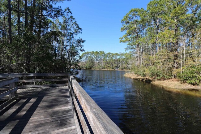 Building Photo - 311 Sandstone Dr