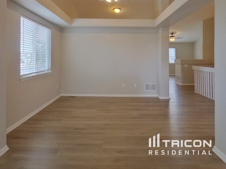 Building Photo - 12606 S Sopris Creek Dr
