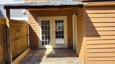 Building Photo - 226 Pelham Rd