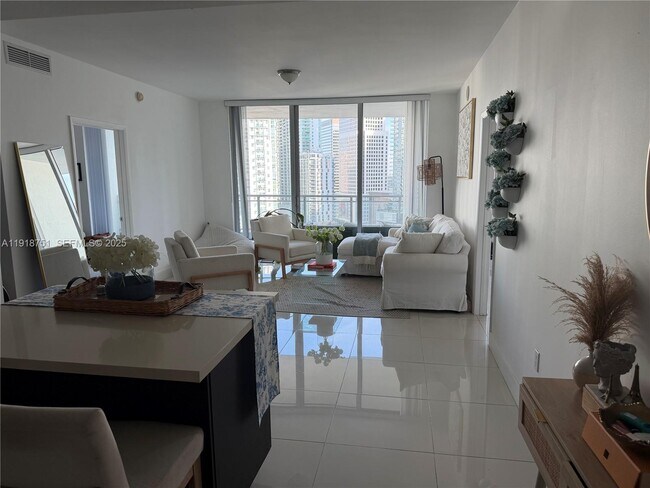 Building Photo - 90 SW 3rd St