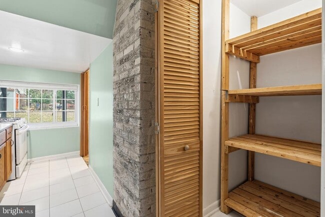 Building Photo - 9813 Cottrell Terrace