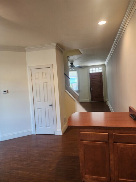Building Photo - 5413 Bossart St