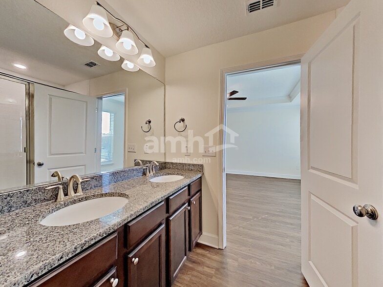 Building Photo - 11205 Delicate Rose Ct