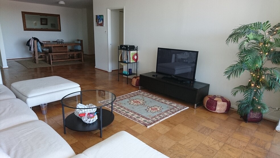 Living Room - 5101 River Rd