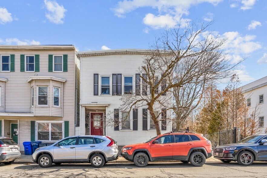 Building Photo - 656 Dorchester Ave