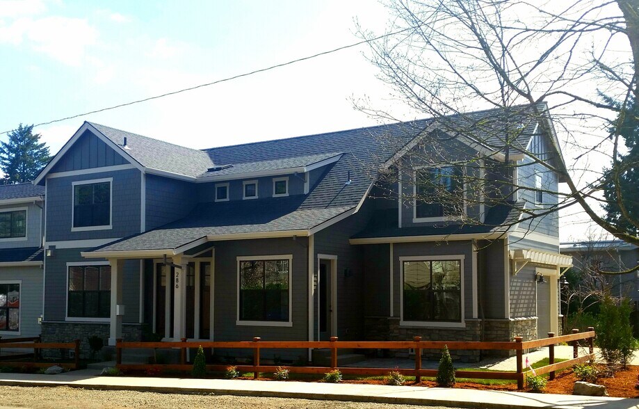 Building Photo - 286 D Ave