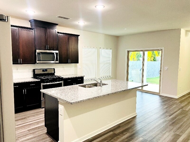 Building Photo - 4829 Dufour Dr