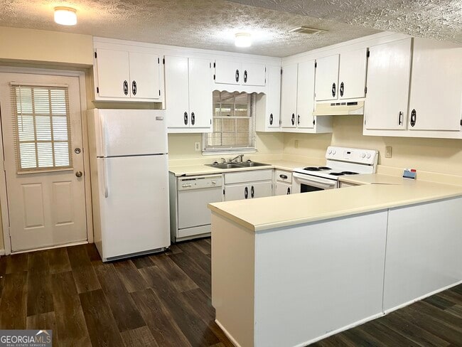Building Photo - 310 S Jeff Davis Dr
