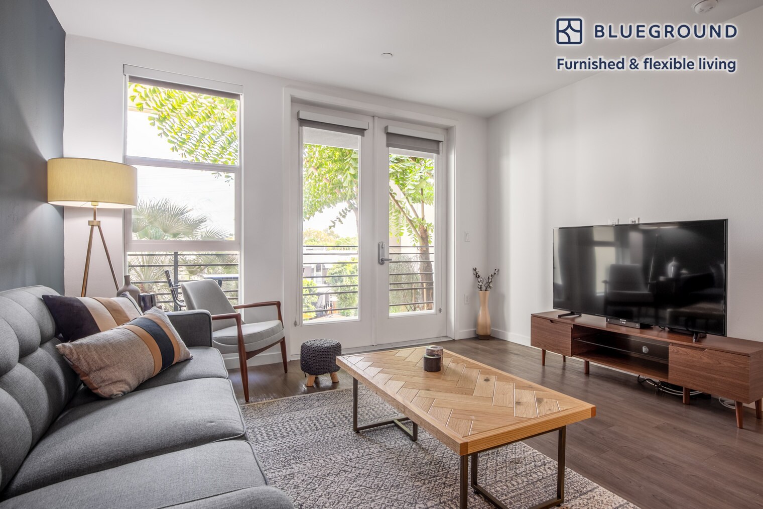 Building Photo - 375 N La Cienega Blvd