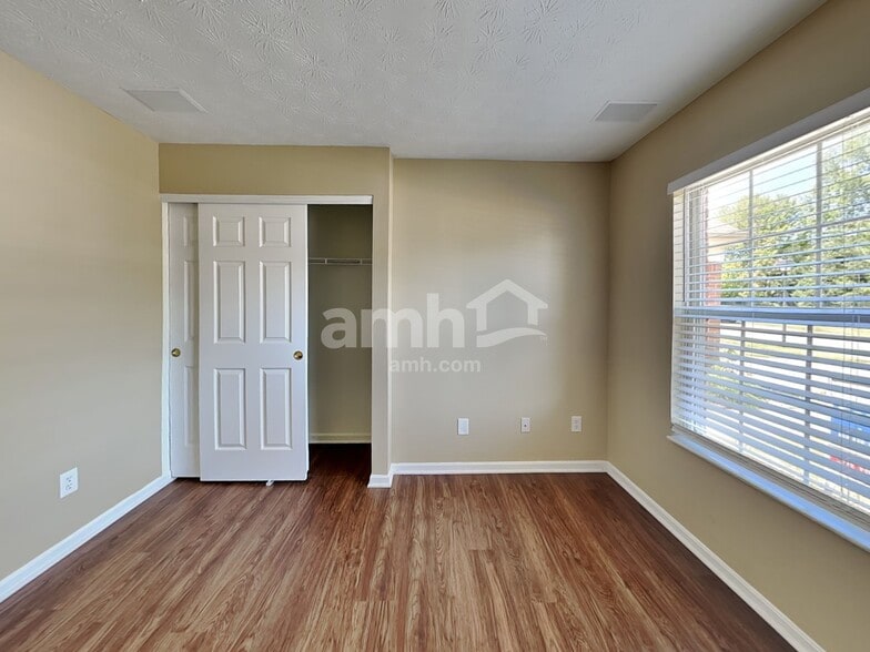 Building Photo - 7304 Wethersfield Dr