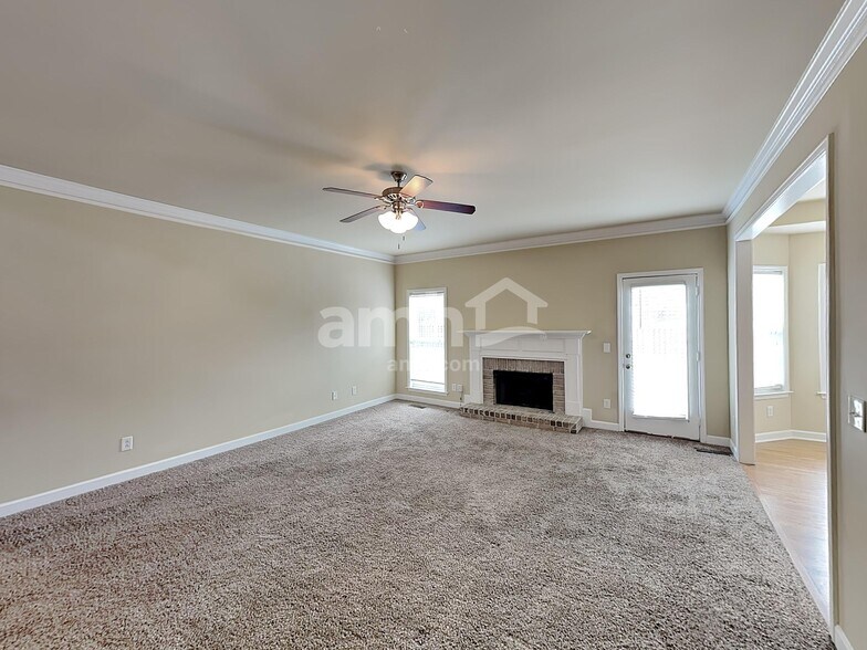 Building Photo - 2087 Lequire Ln