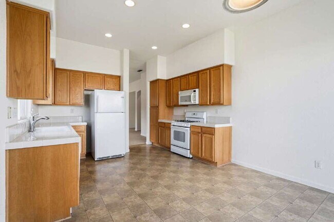 Building Photo - 7991 Springarden Wy