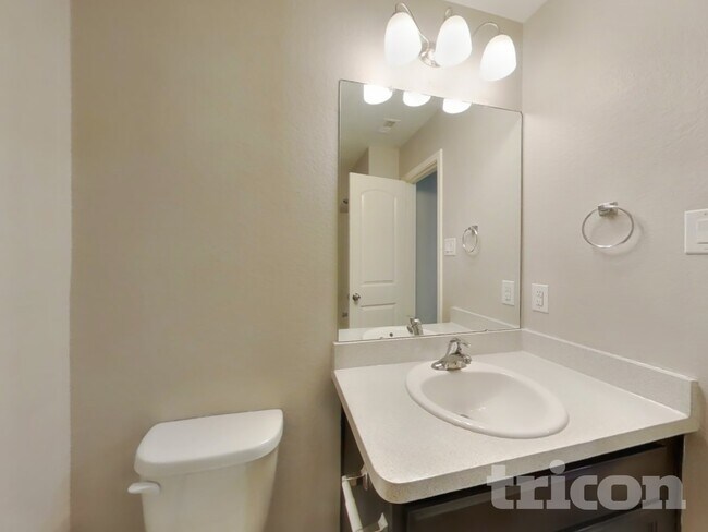 Building Photo - 15426 Rancho Joya Wy