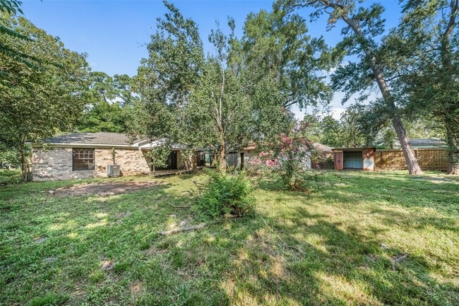 Building Photo - 1224 N San Jacinto St