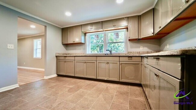 Building Photo - 311 S 2nd St