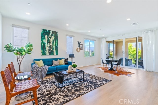 Building Photo - 747 Beacon