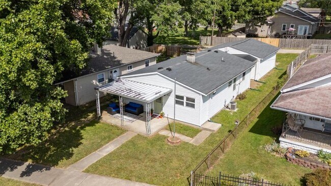 Building Photo - 4109 Weaver Ave