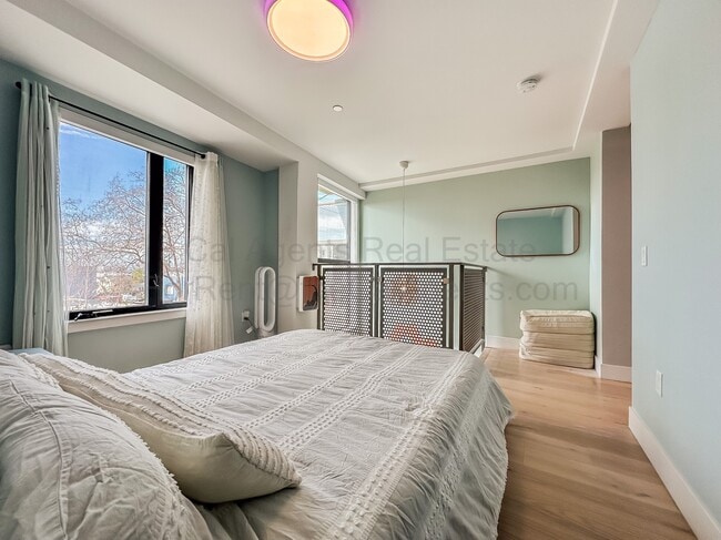 Building Photo - 2747 San Pablo Ave