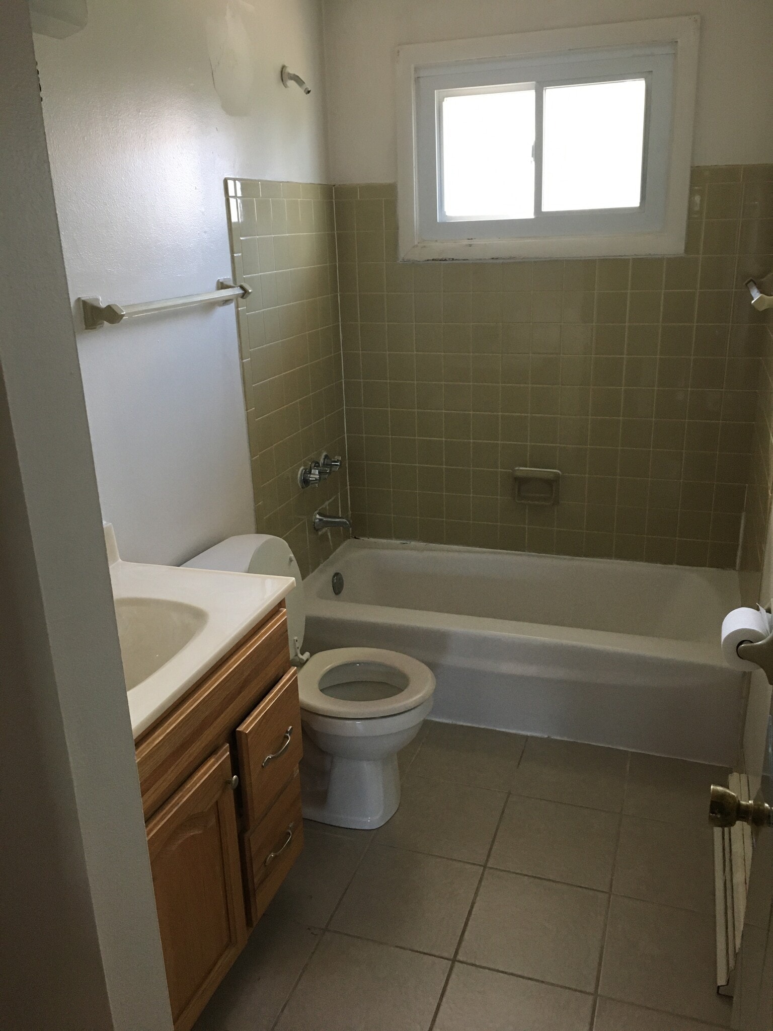 2 bathrooms! - 1422 Willow Ln