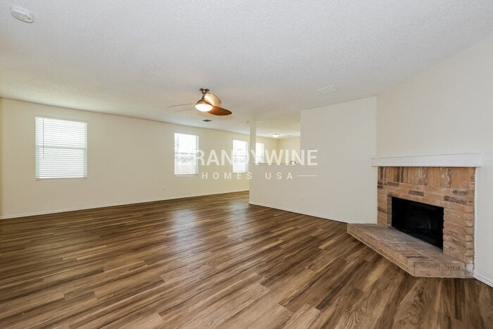 Building Photo - 3832 Irish Setter Dr