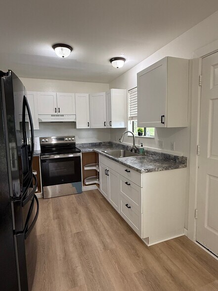 Building Photo - 497 Upper Kimo Dr