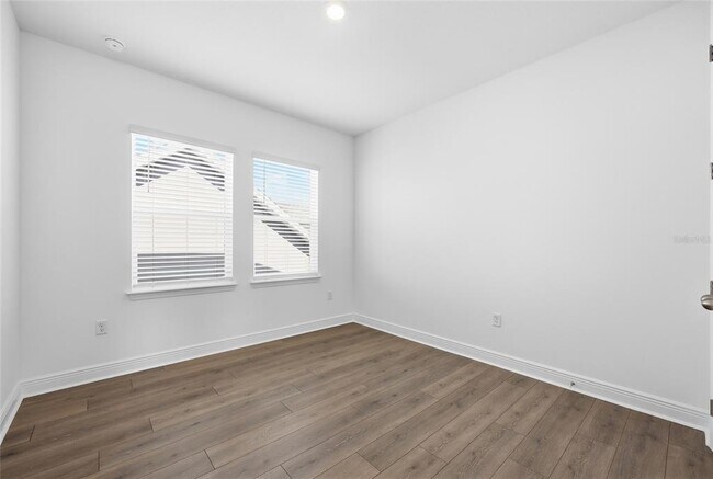 Building Photo - 10085 Ballast Dr